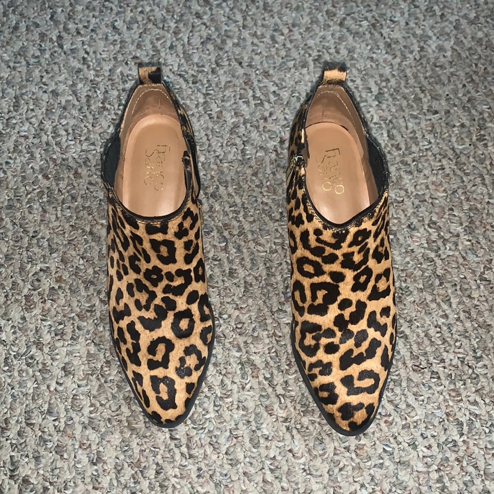 LEOPARD BOOTIES